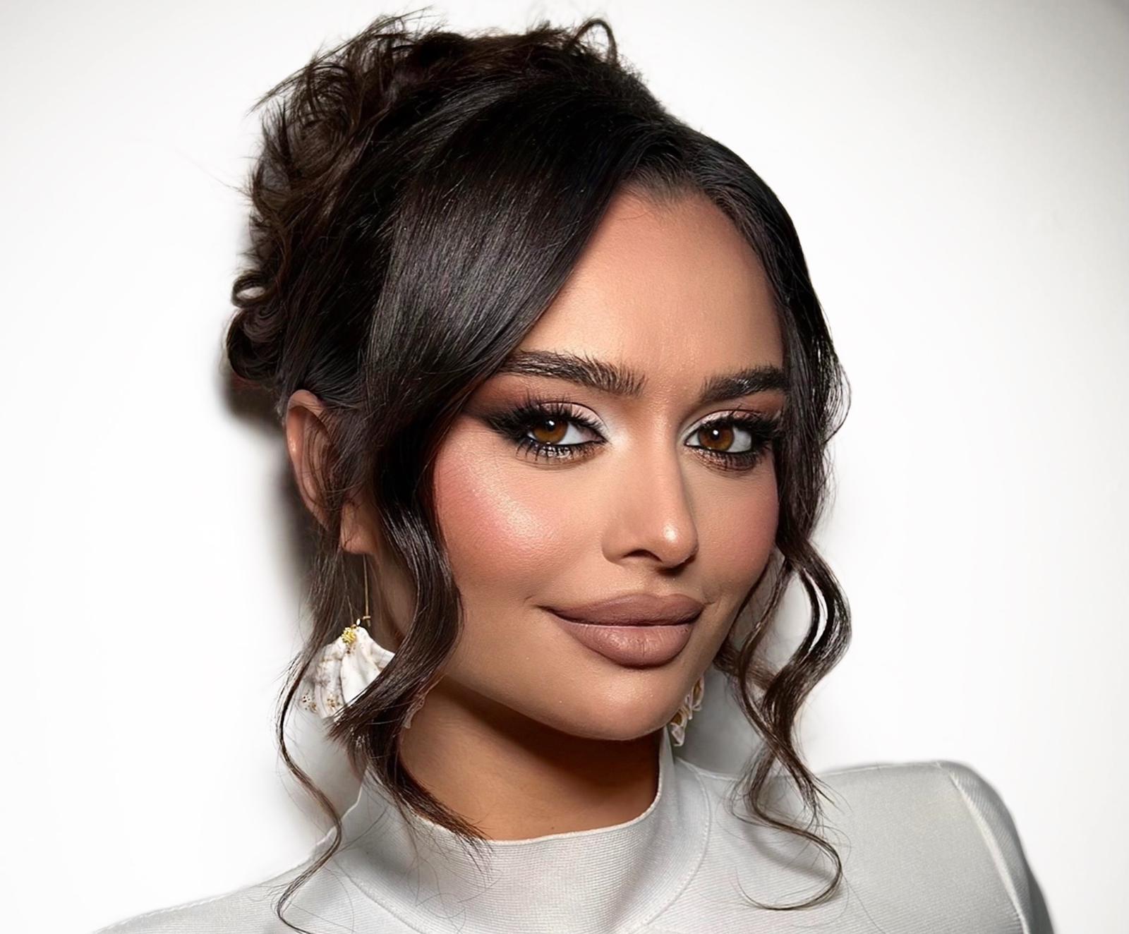 Cuplu in ziua nuntii intr-o locatie eleganta